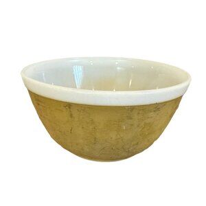 Vintage PYREX Yellow 402 1 1/2 QT Nesting Mixing Bowl Made in USA Yellow